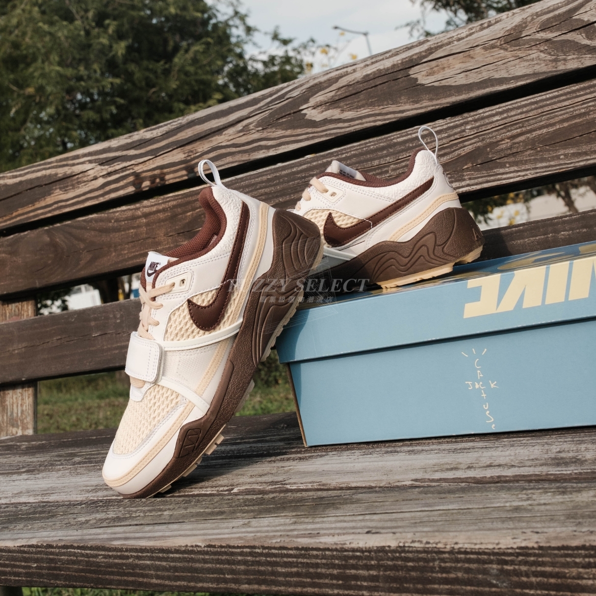 【逢甲FUZZY】Travis Scott x Nike Zoom Field Jaxx "Light Chocolate" 巧克力 HQ3073-100