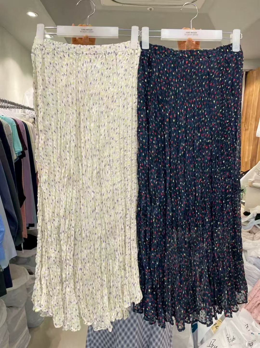 LR6001 細褶碎花長裙