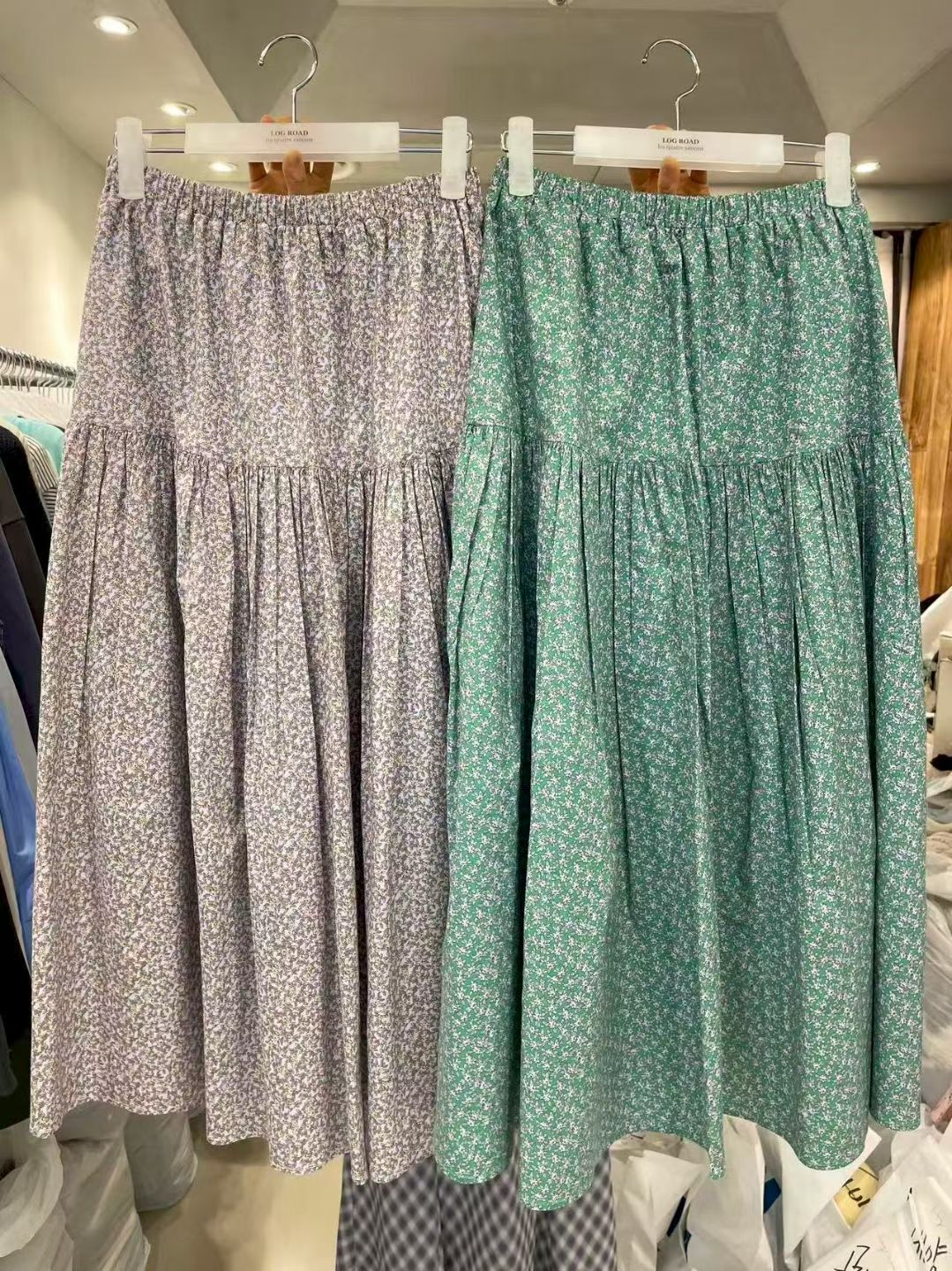 LR6002 輕盈小碎花長裙