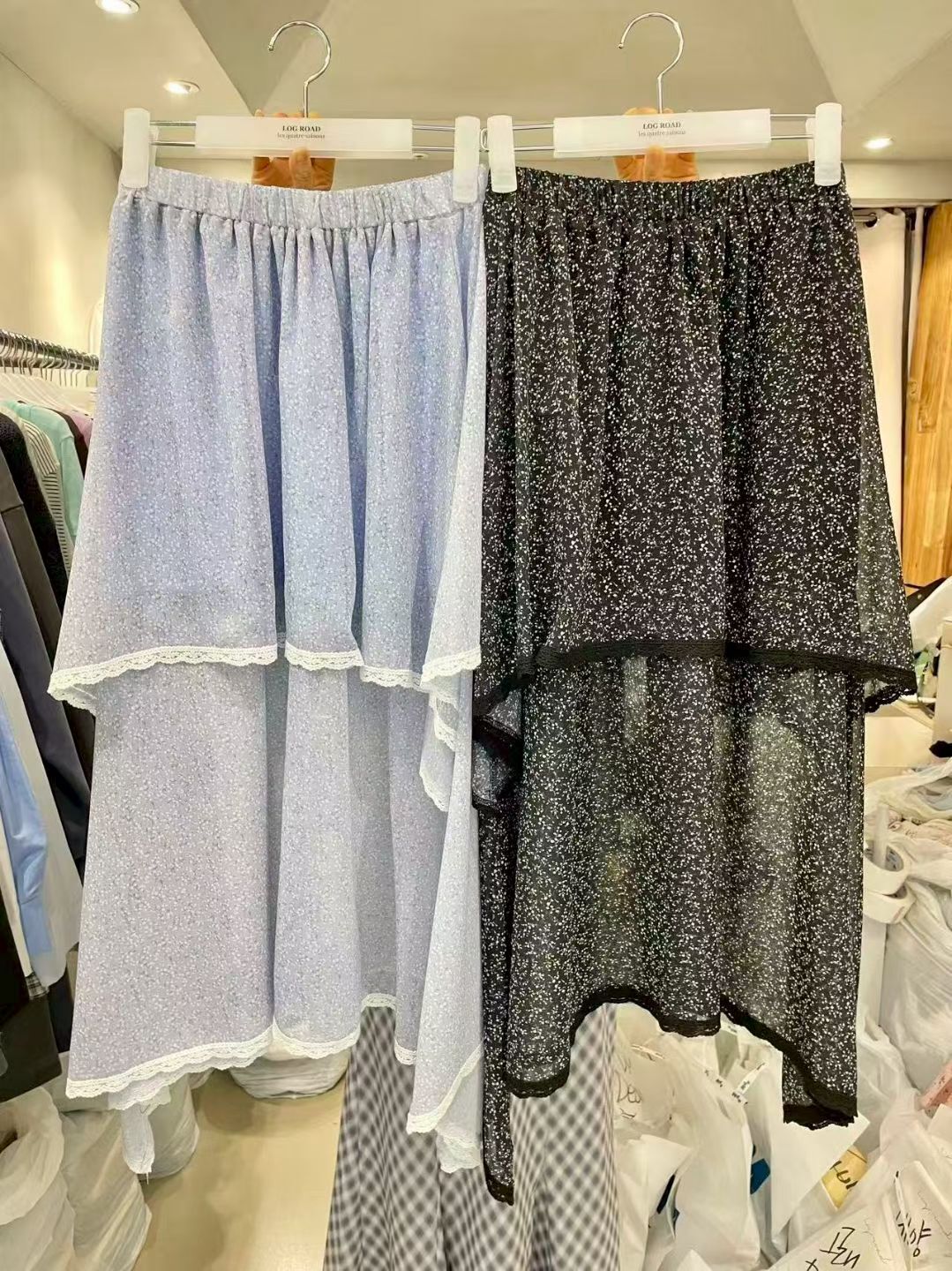 LR6005 蕾絲邊不規則碎花薄長裙