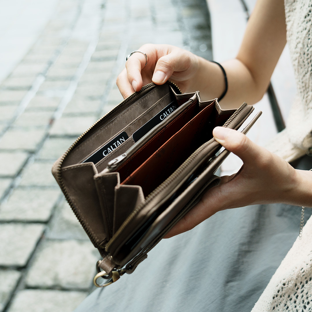 『新品上市』老爺有喜 多卡位手拿包大容量真皮長夾(072467cl)