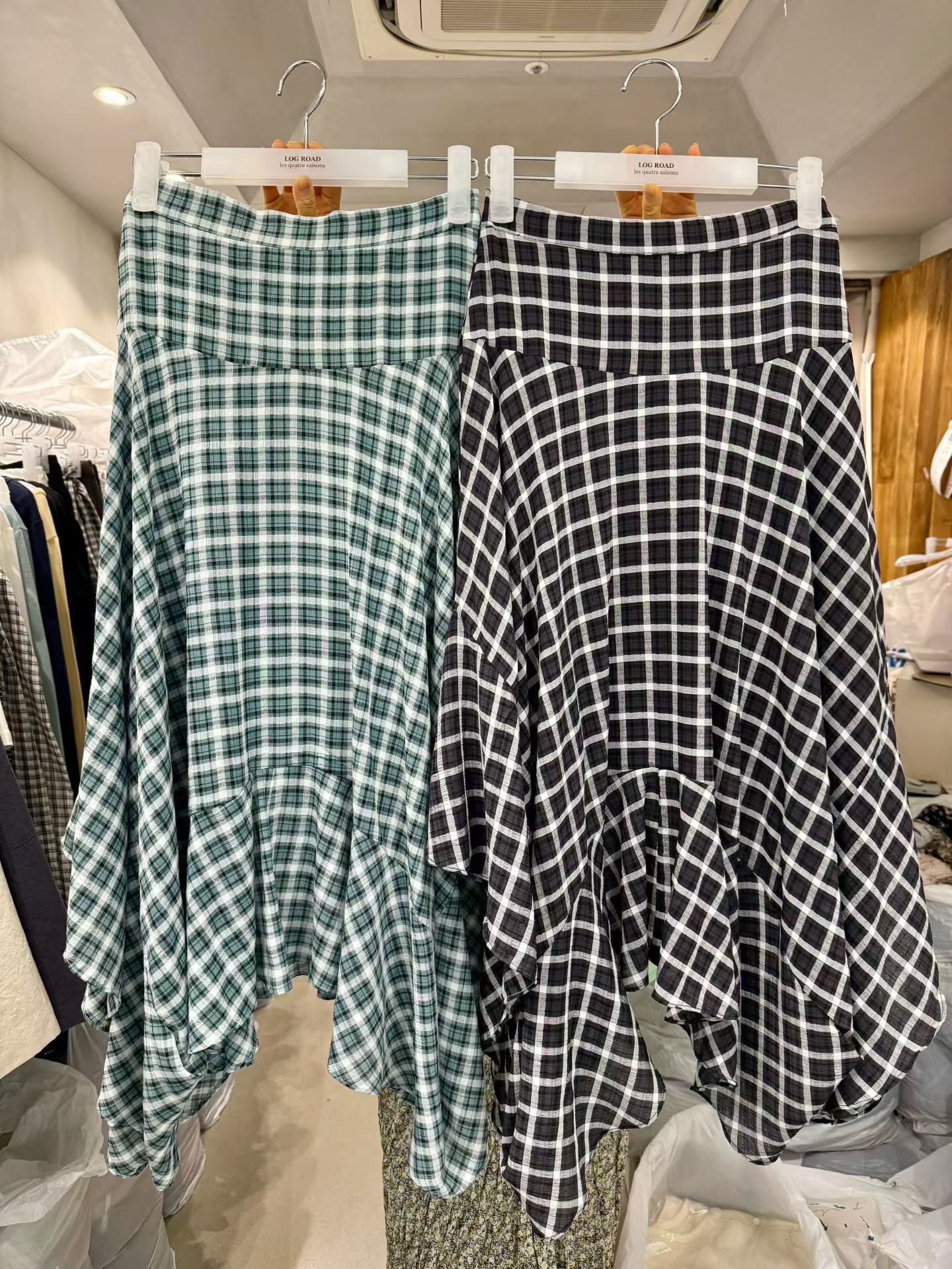 LR6014 不規則裙襬設計格紋長裙