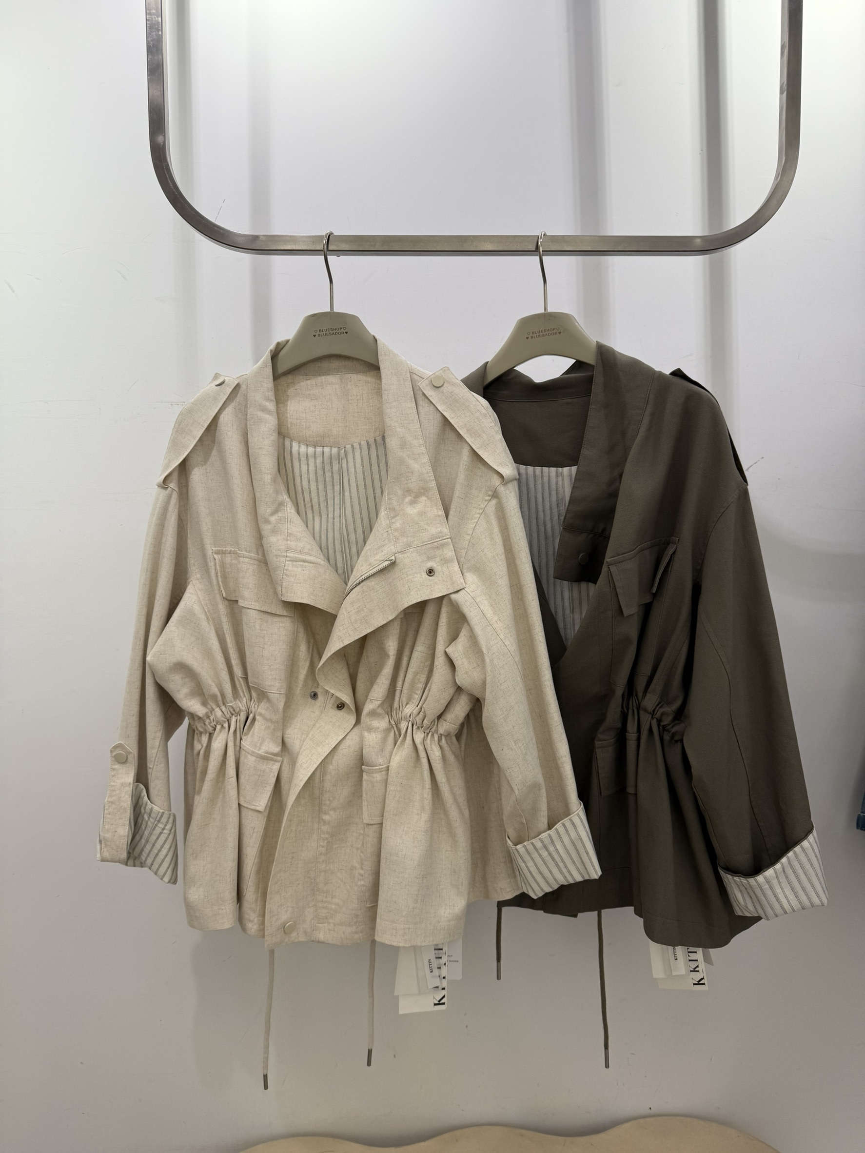 2761 抽繩收腰修身風衣外套