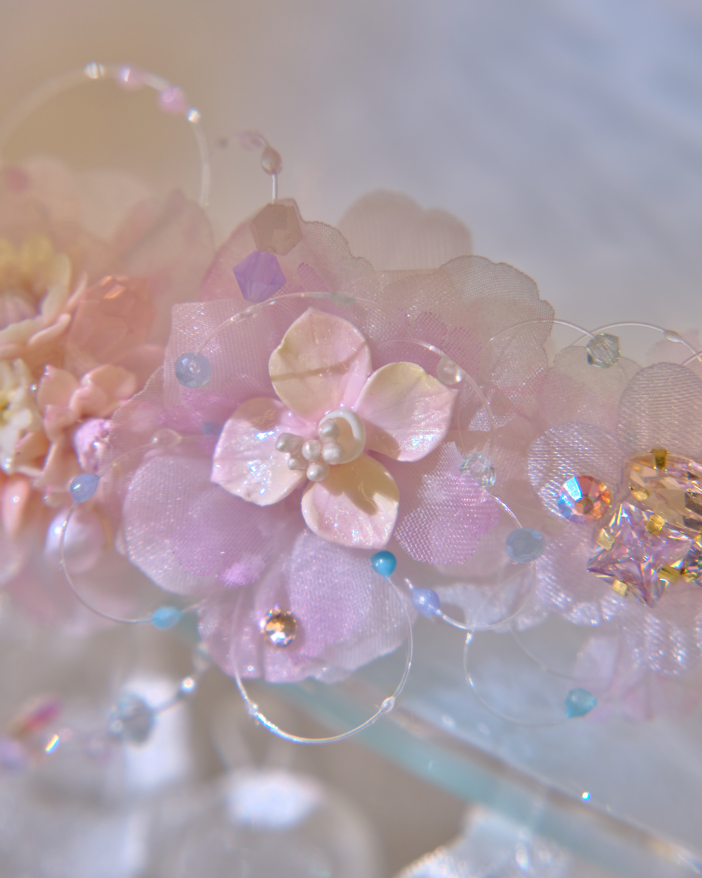 13437 Resin Eternal Bloom Tassel Clip