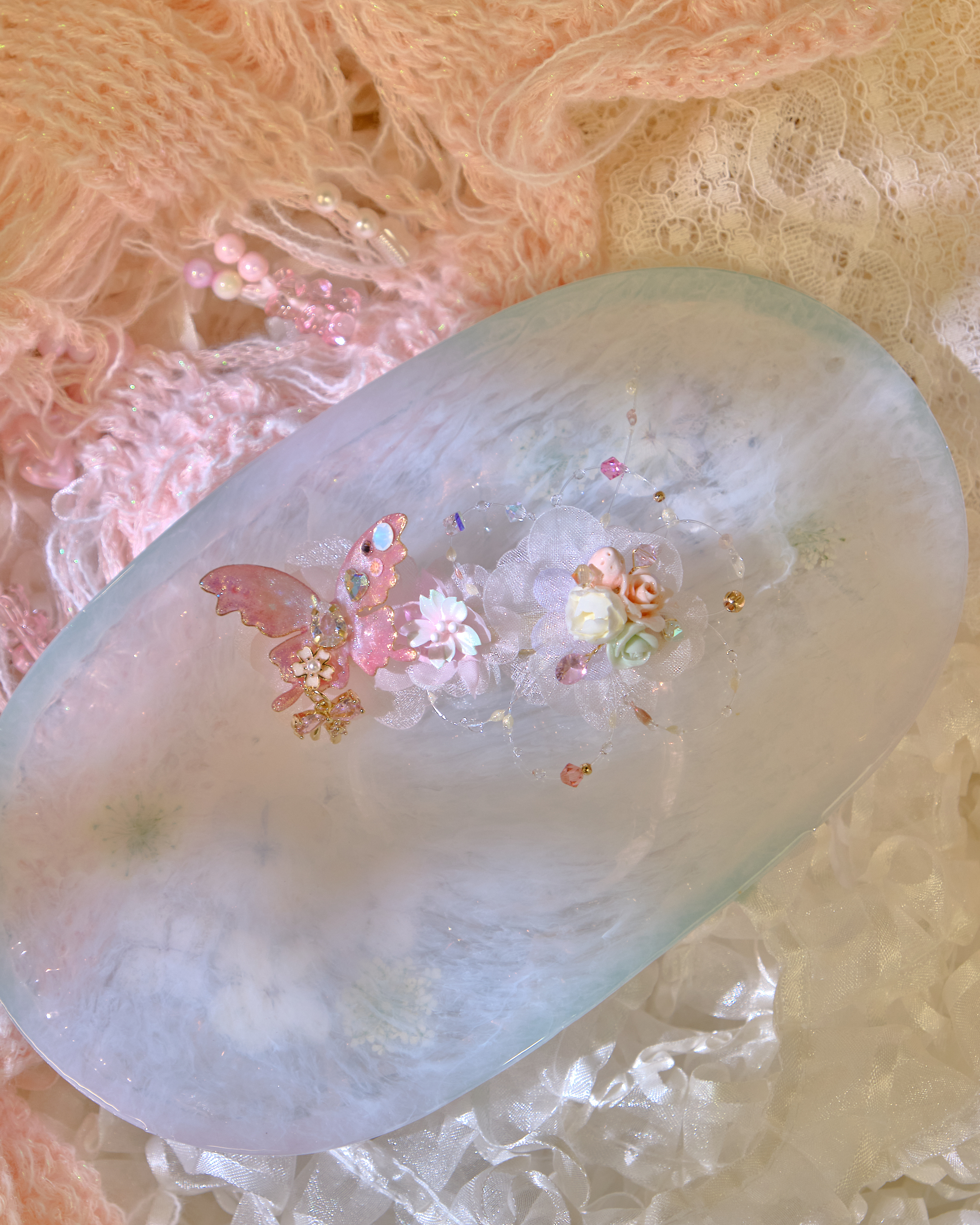 13432 Resin Eternal Bloom Tassel Clip