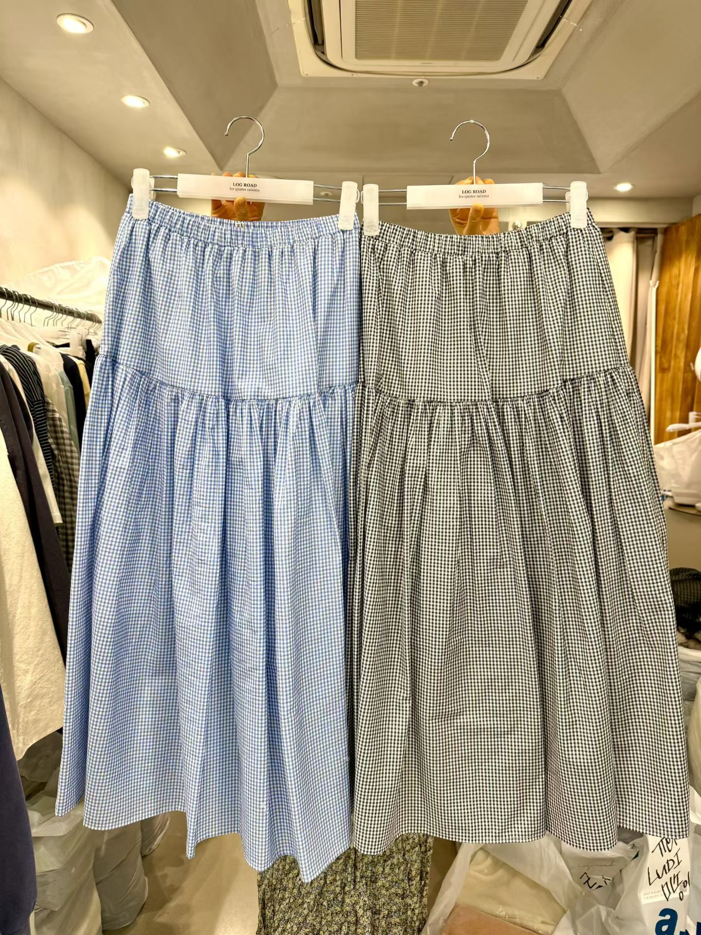 LR6022 輕盈格仔長裙