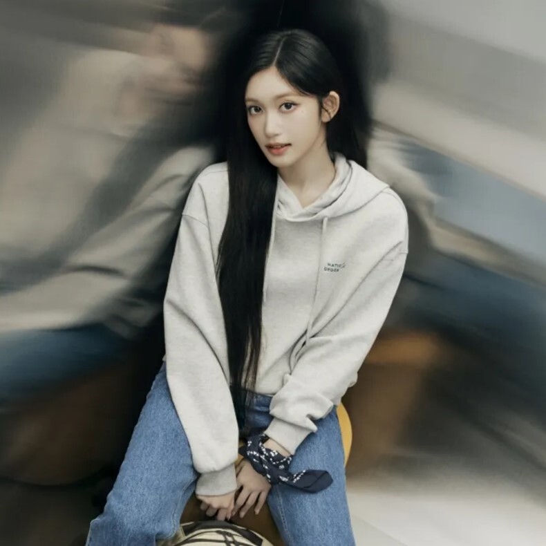 【代購】National Geographic RONTRA 字母圖案連帽衛衣｜半寬鬆版型休閒帽T 情侶款 李瑞同款｜灰色 N261UHD020