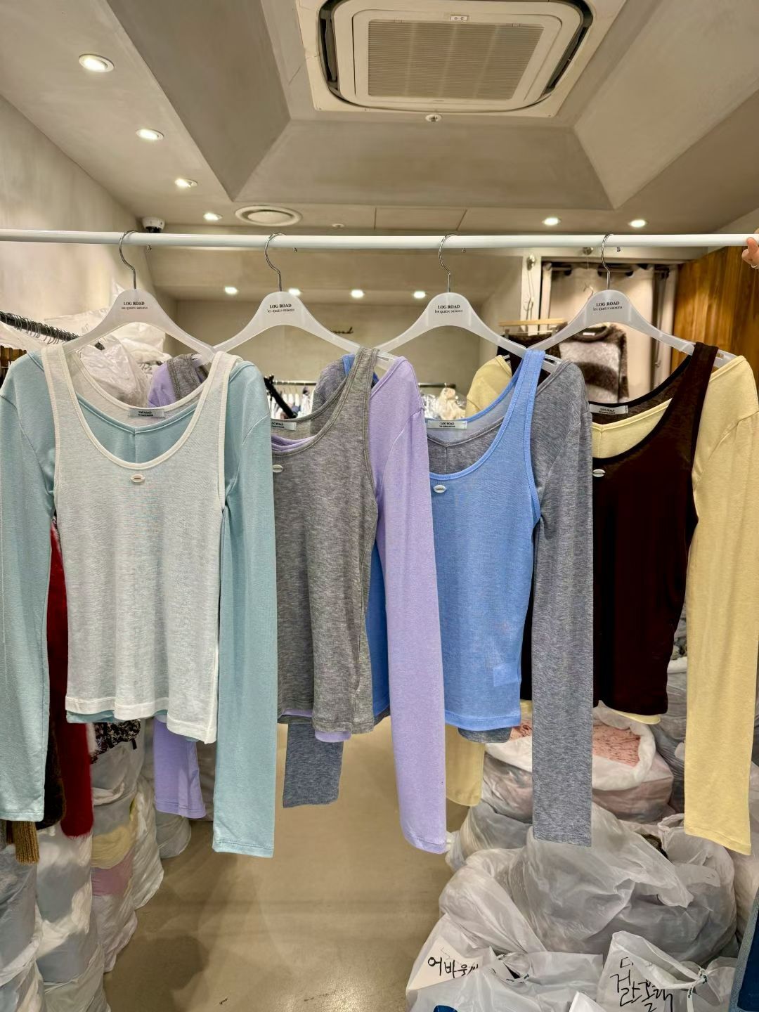 LR6044 大U領坑紋長袖上衣