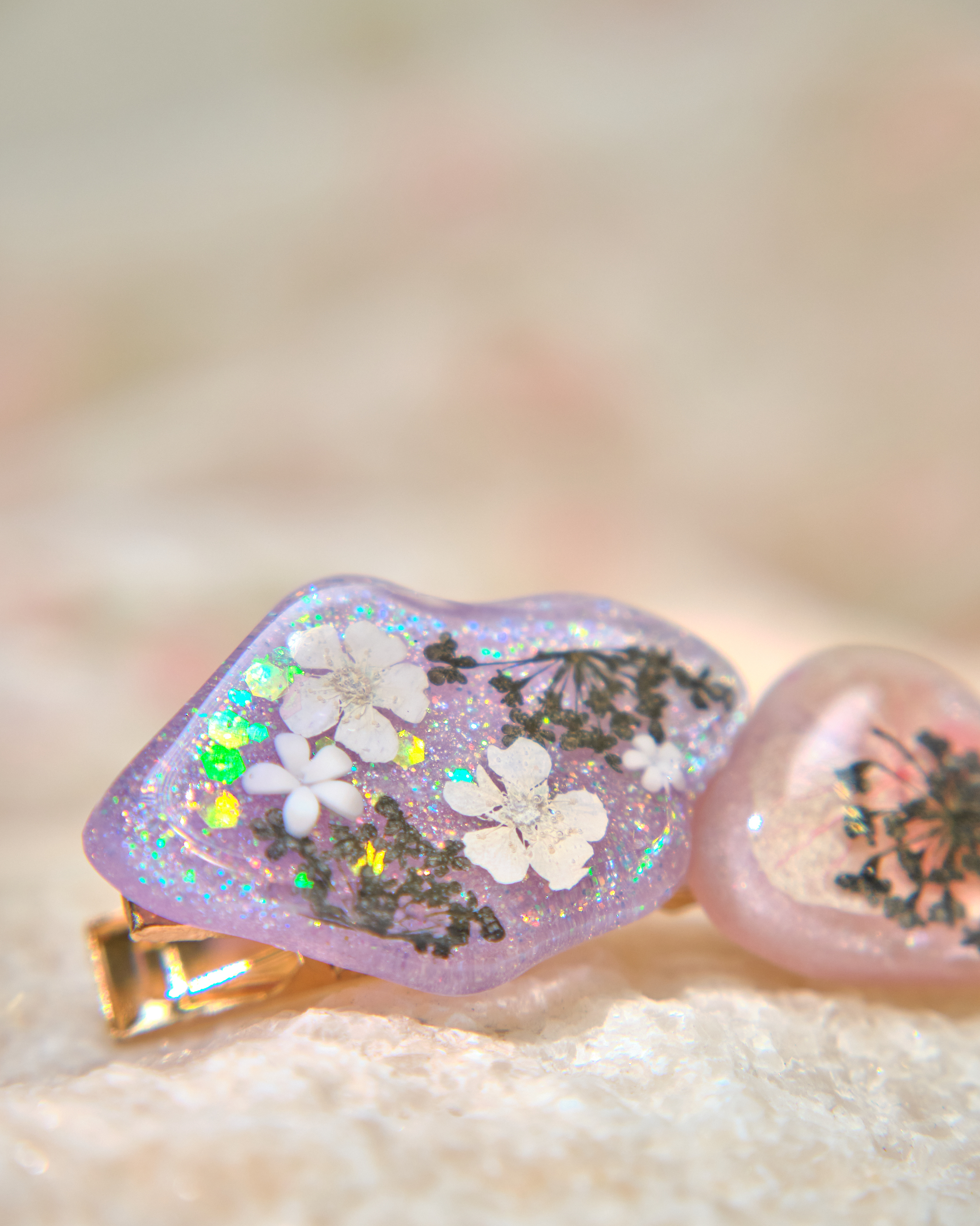 13397 Glittery Eternal Petal Epoxy Resin Hair Clip