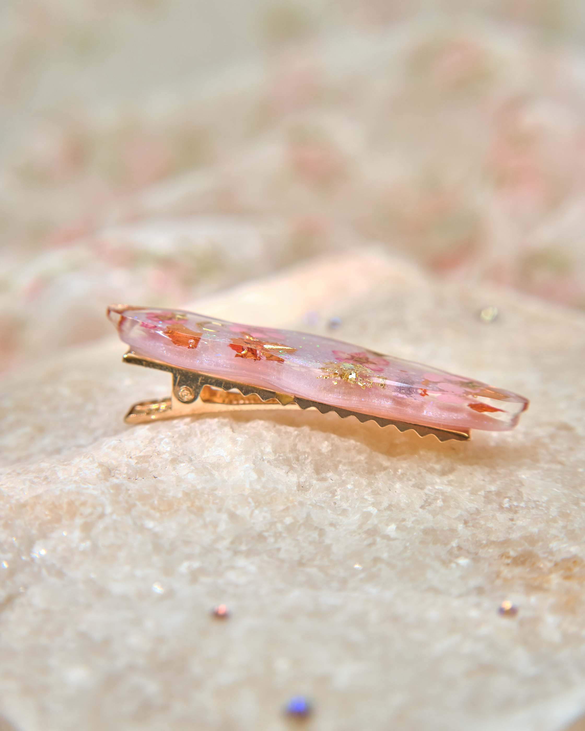 13388 Glittery Eternal Petal Epoxy Resin Hair Clip
