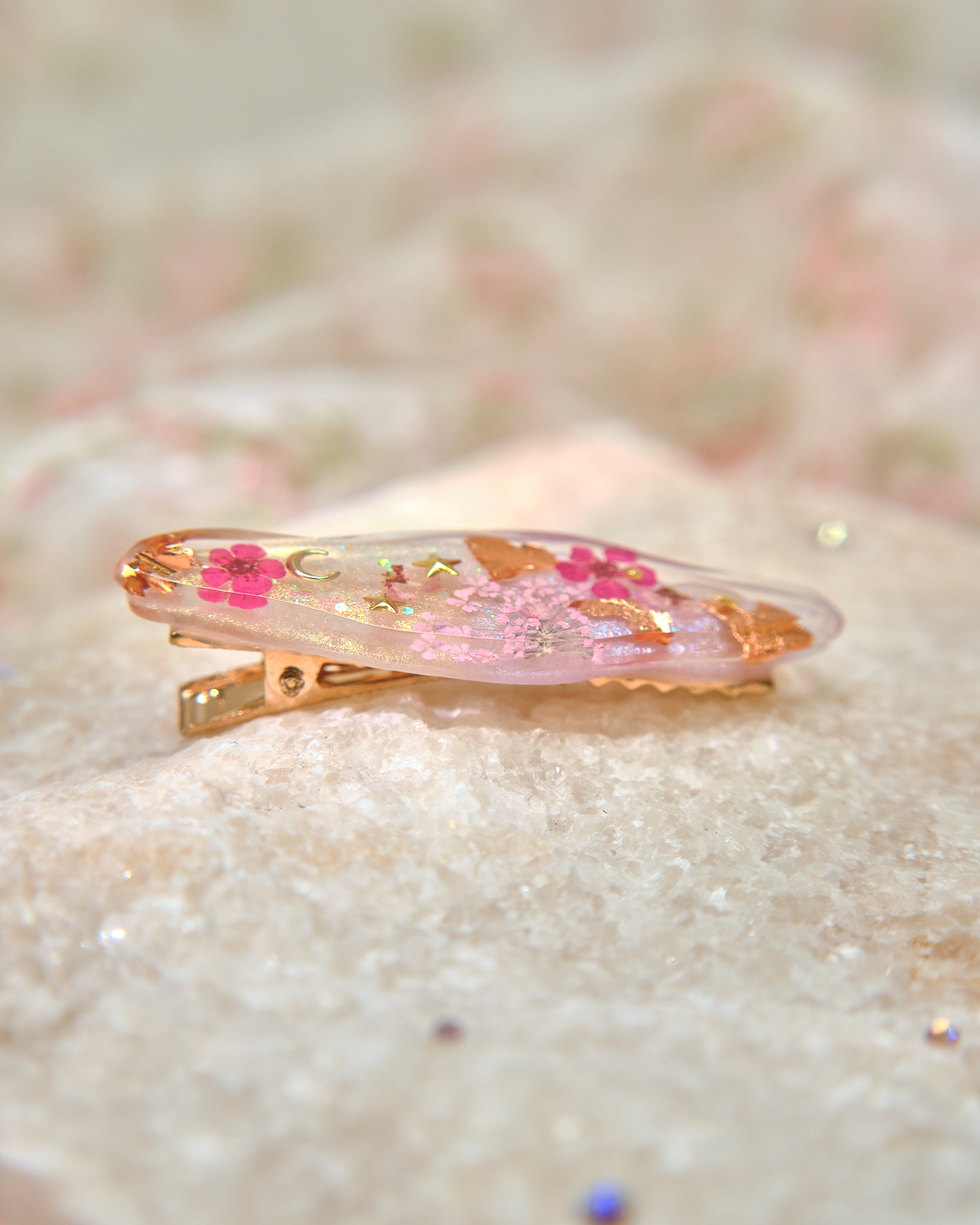 13387 Glittery Eternal Petal Epoxy Resin Hair Clip