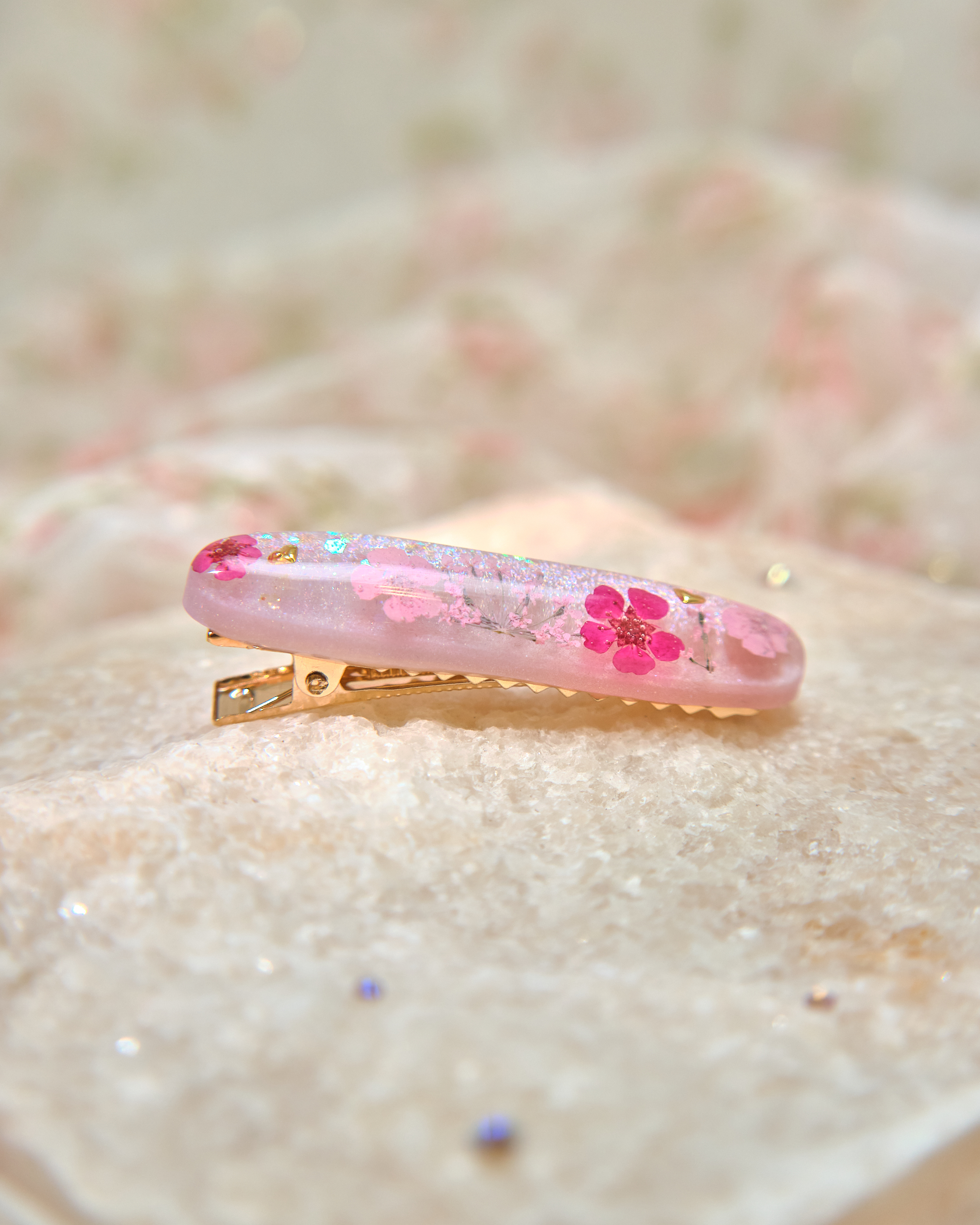 13386 Glittery Eternal Petal Epoxy Resin Hair Clip