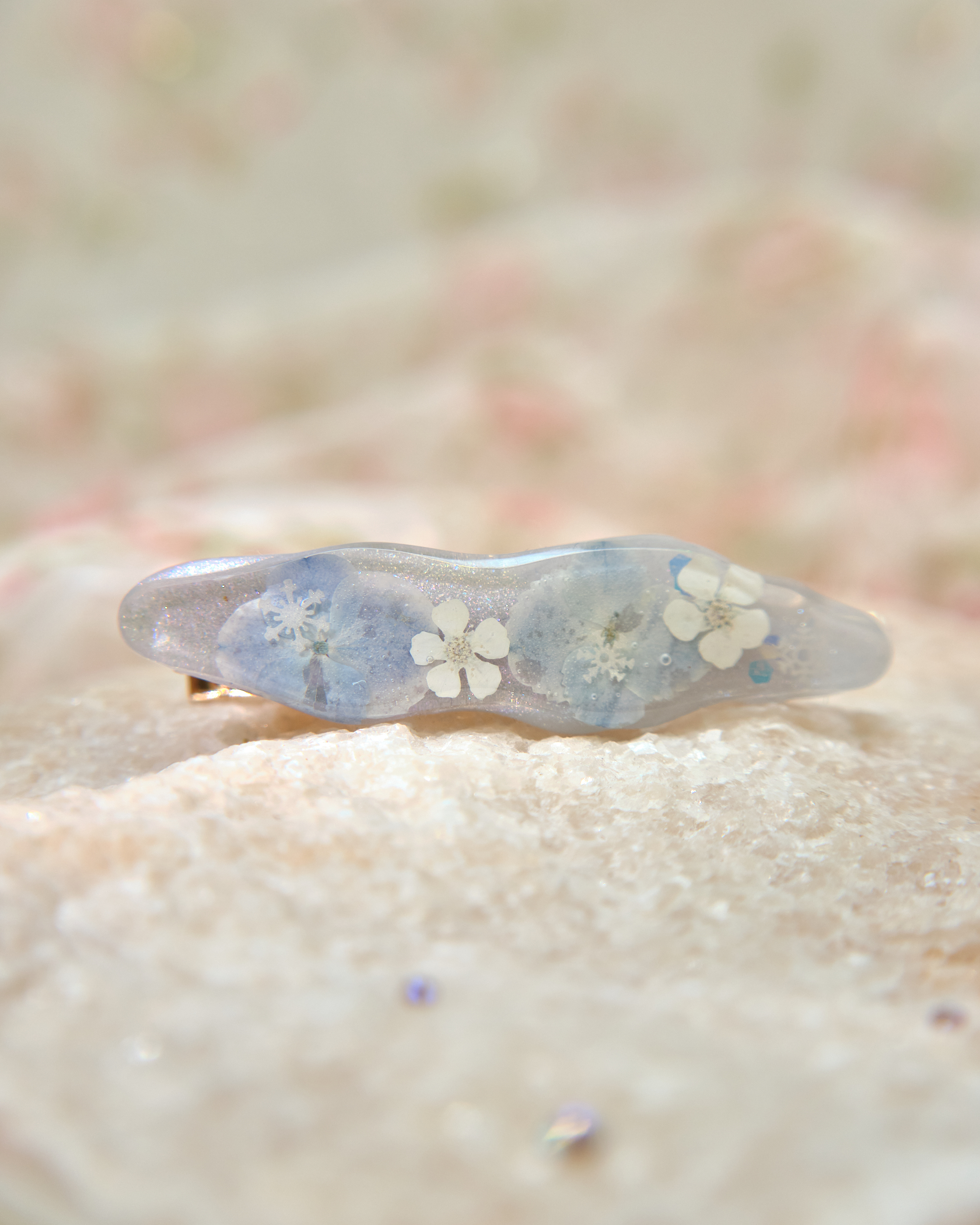 13384 Glittery Eternal Petal Epoxy Resin Hair Clip