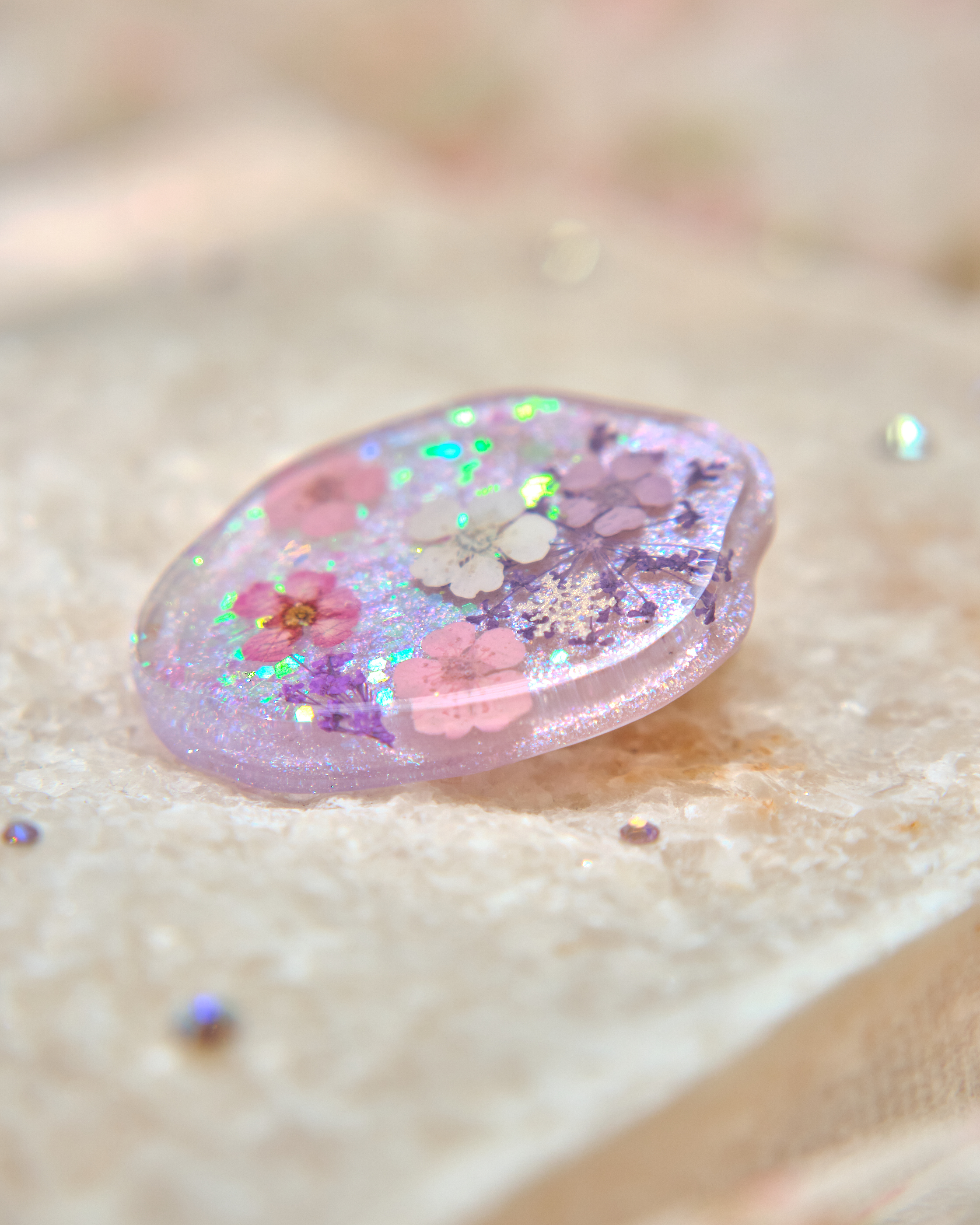 13383 Glittery Eternal Petal Epoxy Resin Hair Clip