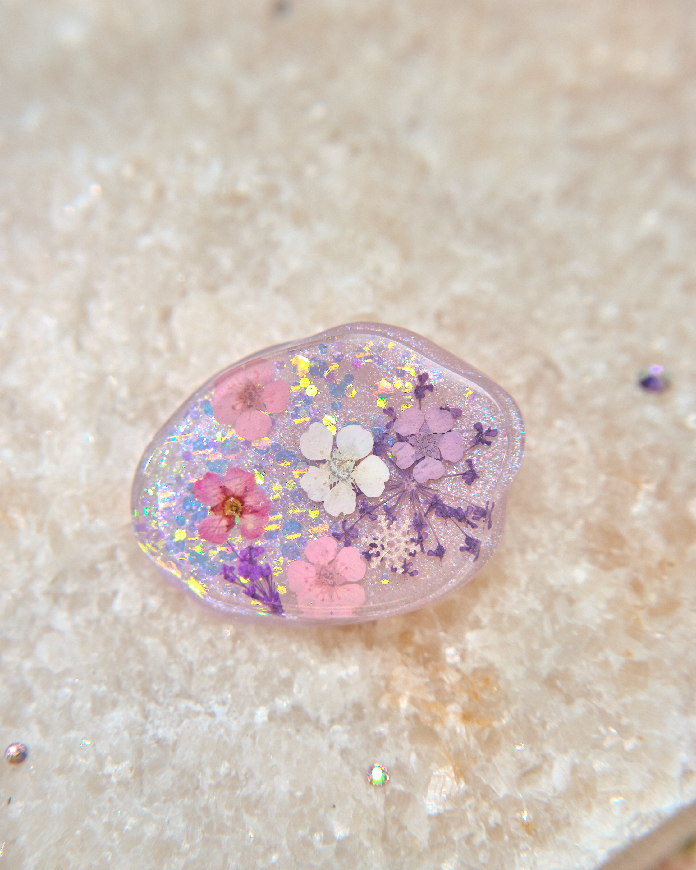 13383 Glittery Eternal Petal Epoxy Resin Hair Clip