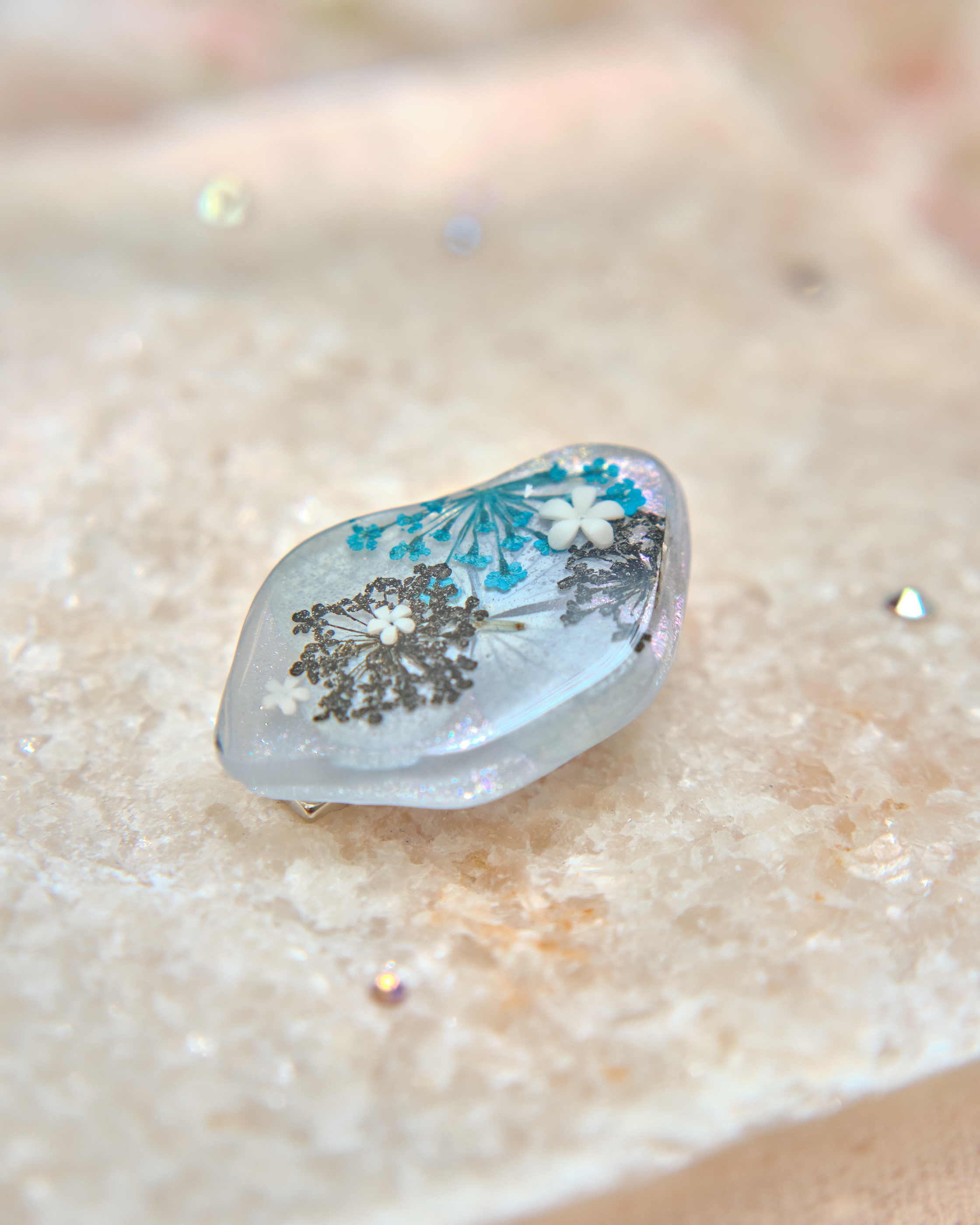 13381 Glittery Eternal Petal Epoxy Resin Hair Clip