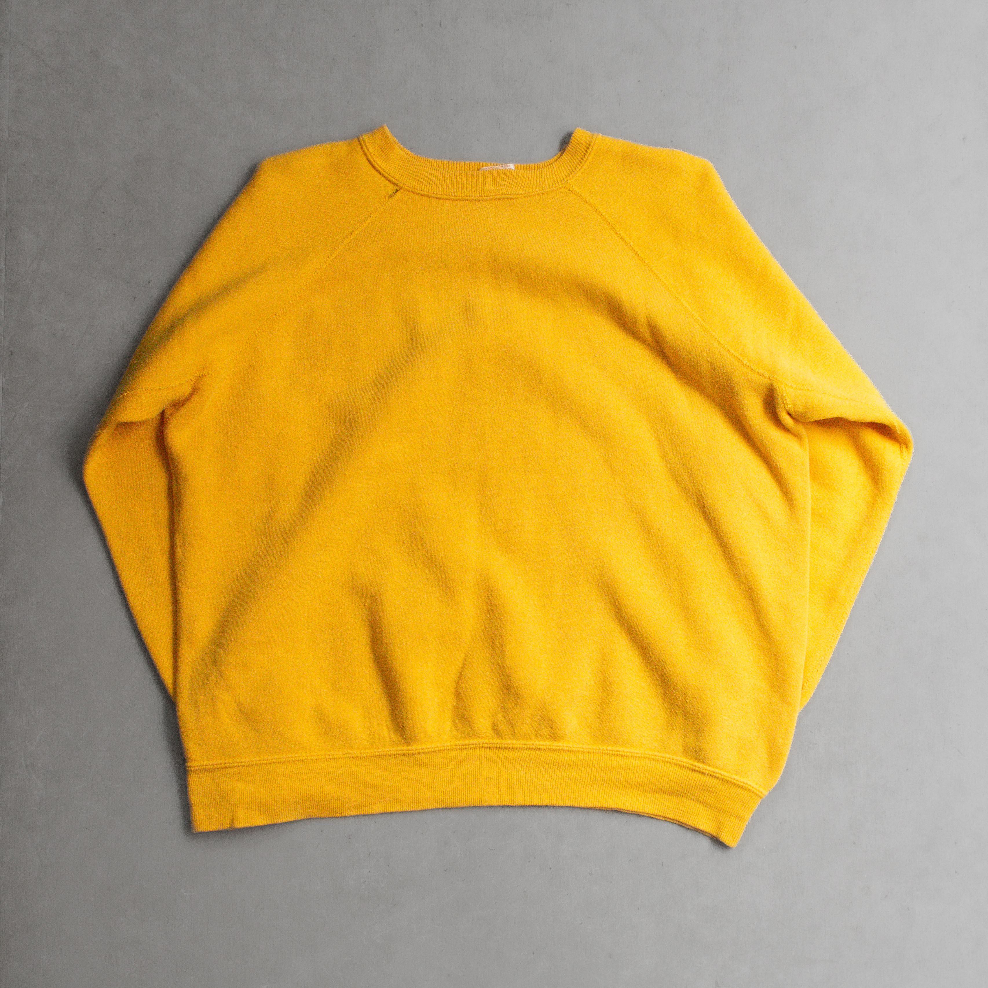 VINTAGE DISNEY SWEATSHIRT 美國製 迪士尼 米奇 黃色 長袖 大學T 運動衫