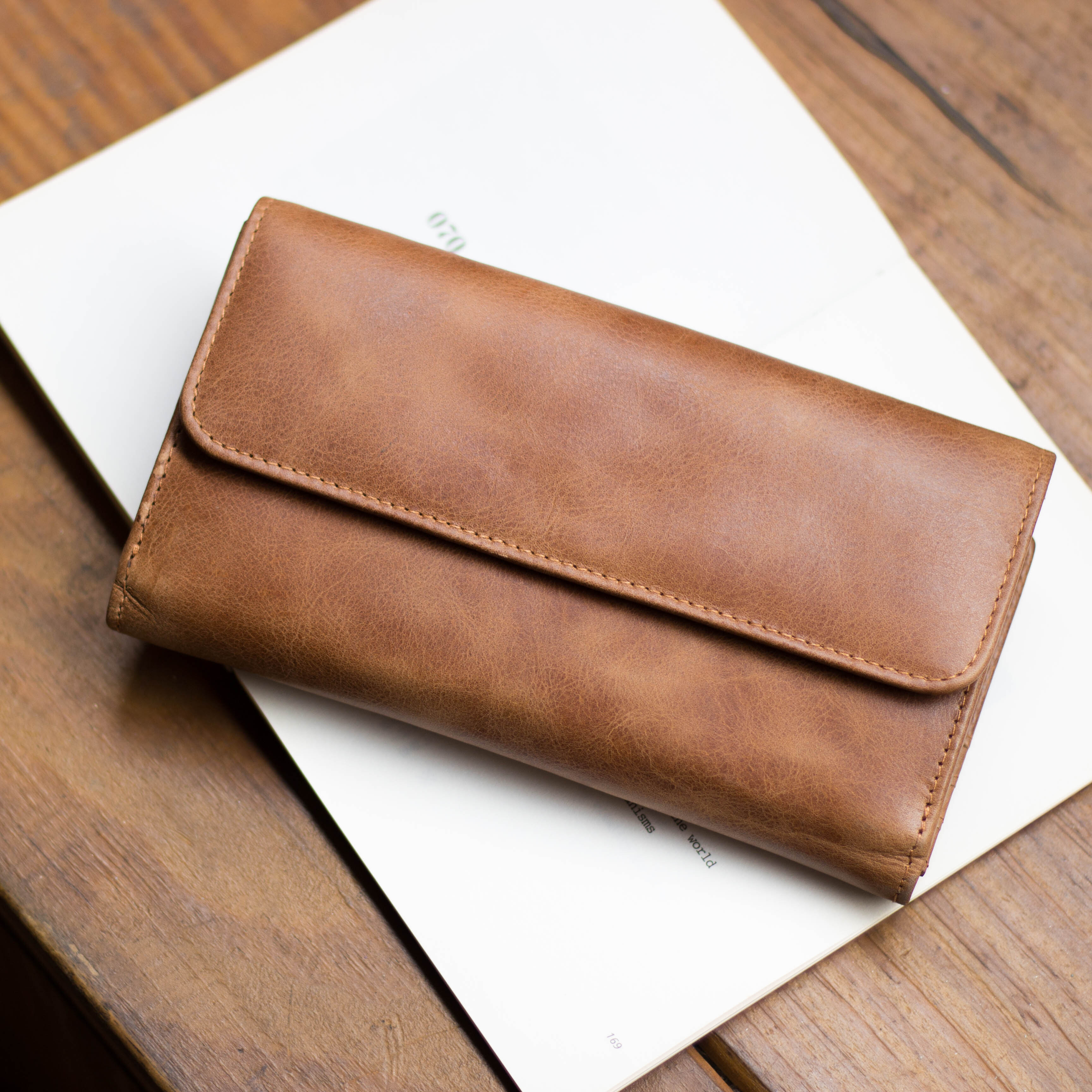 『新品上市』老爺有喜 大空間釦式長夾 (074355lt)