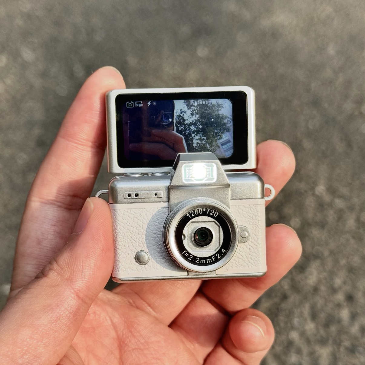 （預購）超迷你🤩 復古造型螢幕翻轉相機 CCD