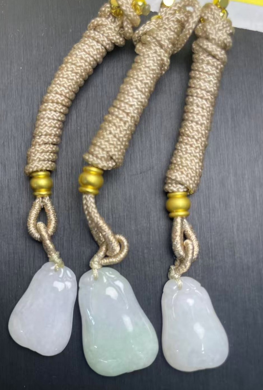 AB260308-S64-翡翠冰福瓜頸繩-(預計4月中到貨)(只限尖沙咀門市自取不包郵)