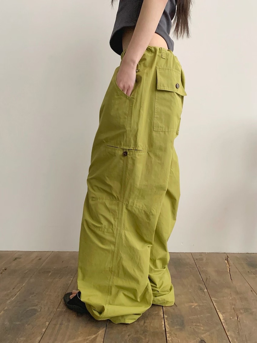 elastic back straight cargo trousers in GREEN