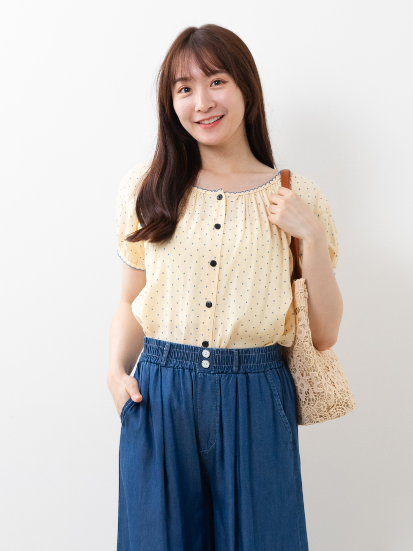 自然溫柔圓點花苞袖滾邊上衣