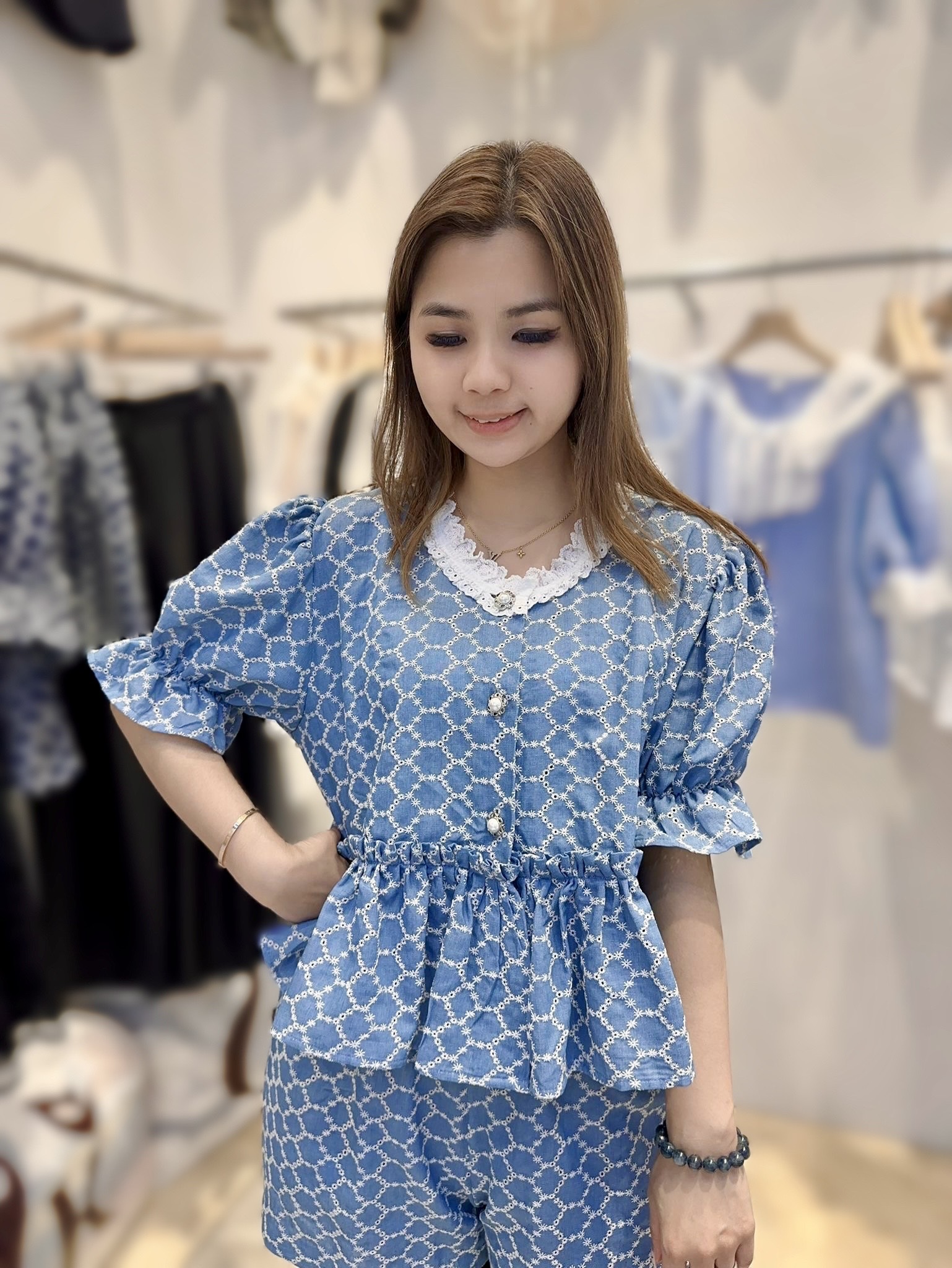 AE09 胸44 長20 $409[一口價]