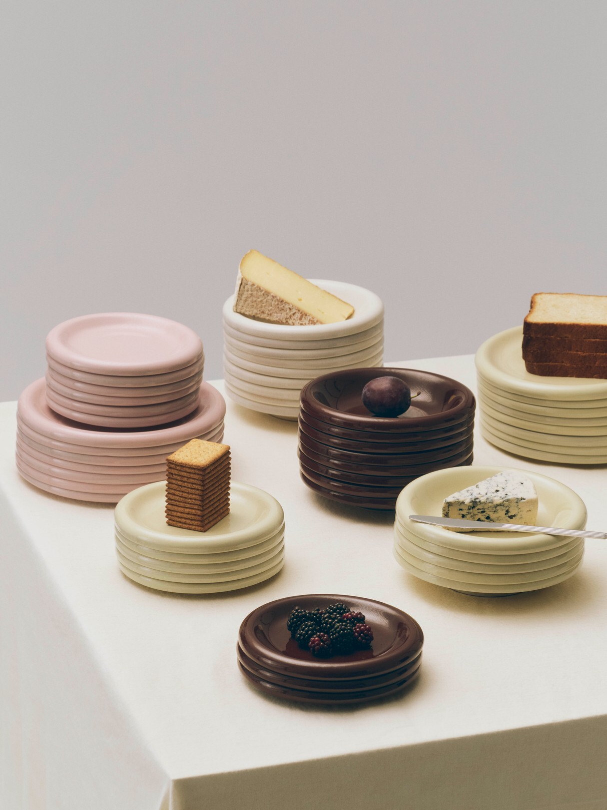 HAY Barro 餐盤系列新顏色上市-粉紅、酒紅