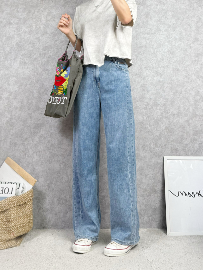 比例超順的側邊亮點車線★顯瘦彈力牛仔寬褲