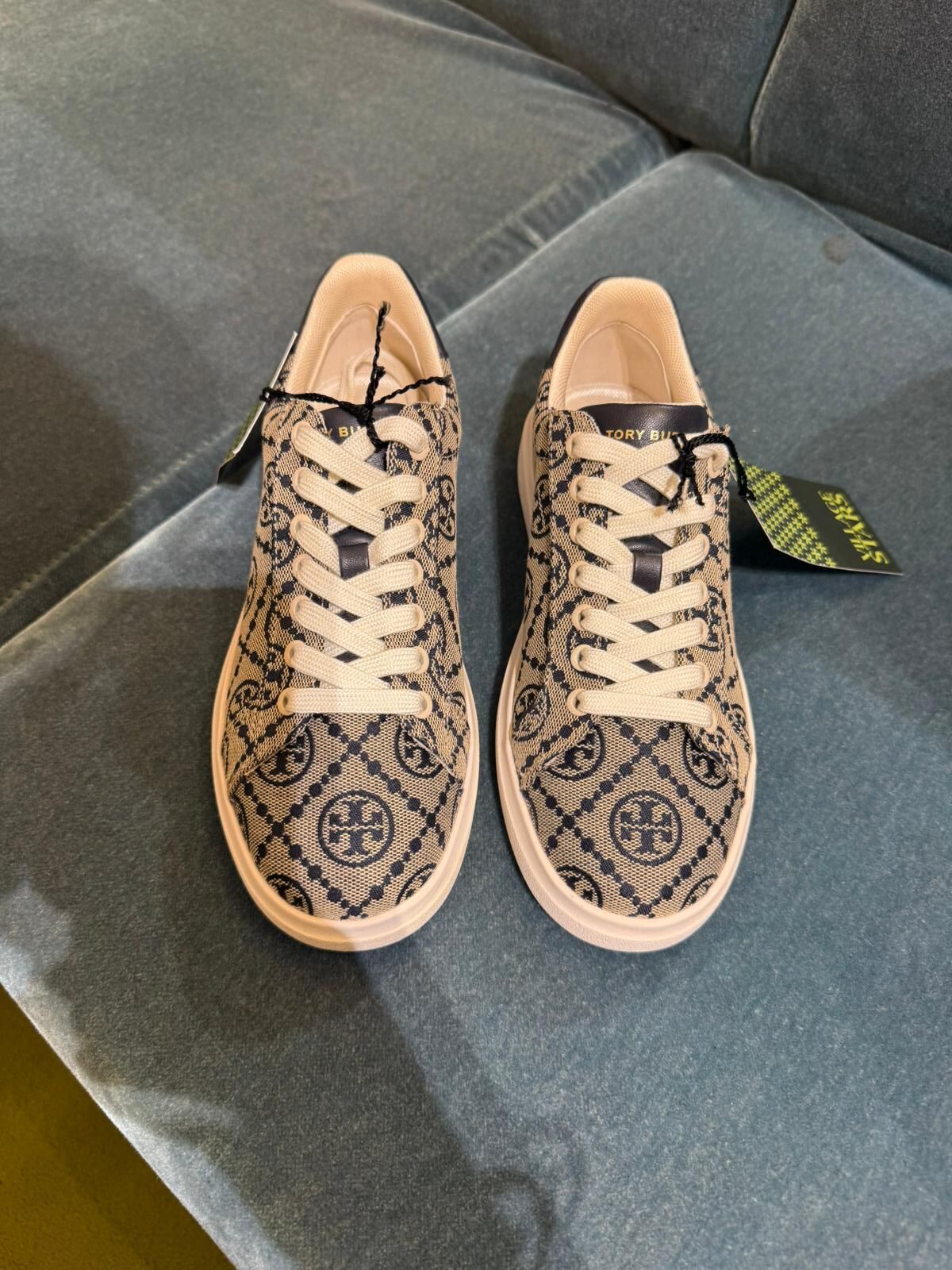 LYS02082 Tory Burch T-Monogram Howell Court