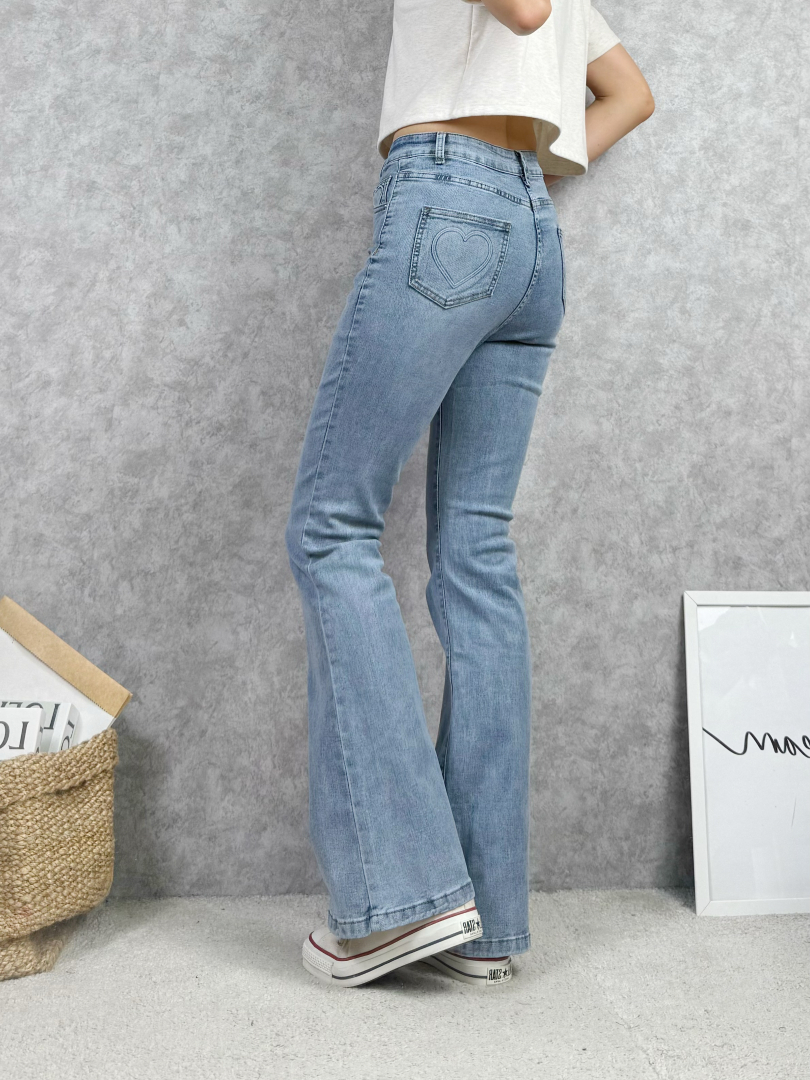 闆娘推薦★愛心口袋有修飾感顯瘦牛仔喇叭褲