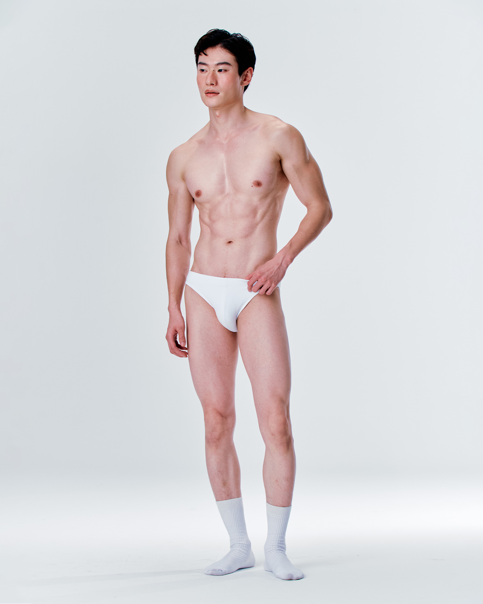 【純真素白】Saxon 男性低腰三角泳褲