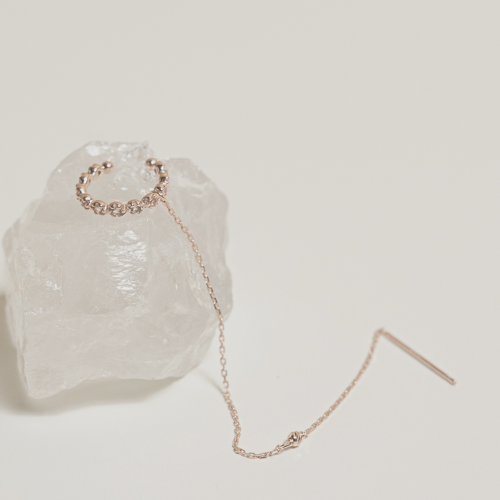 整圈小花白托帕石針鏈式耳骨夾