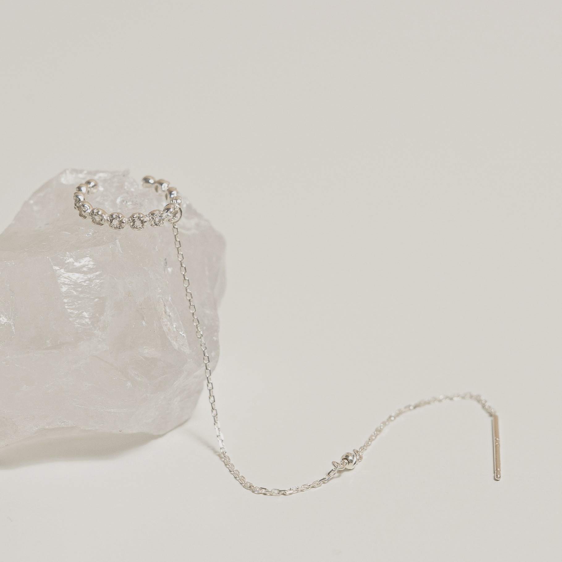 整圈小花白托帕石針鏈式耳骨夾