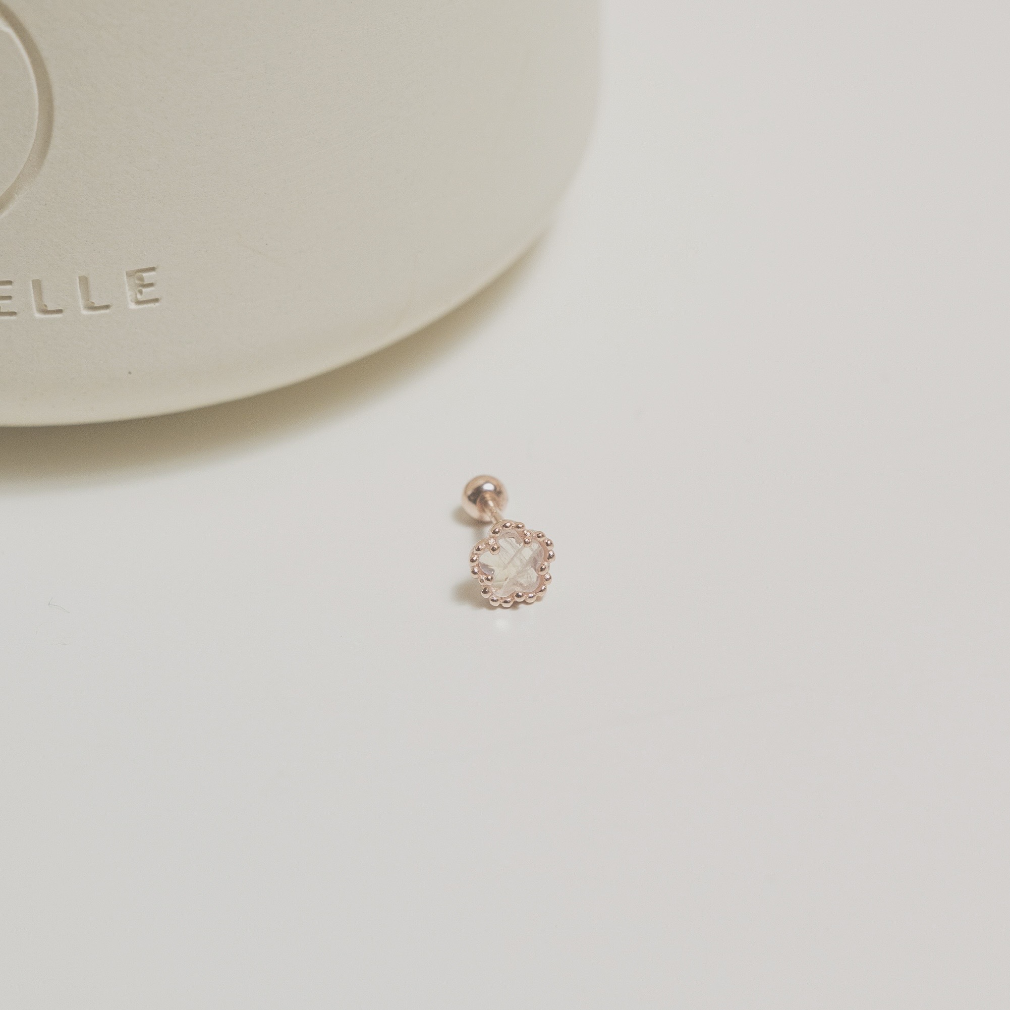 滾珠邊小花月光石轉珠耳環