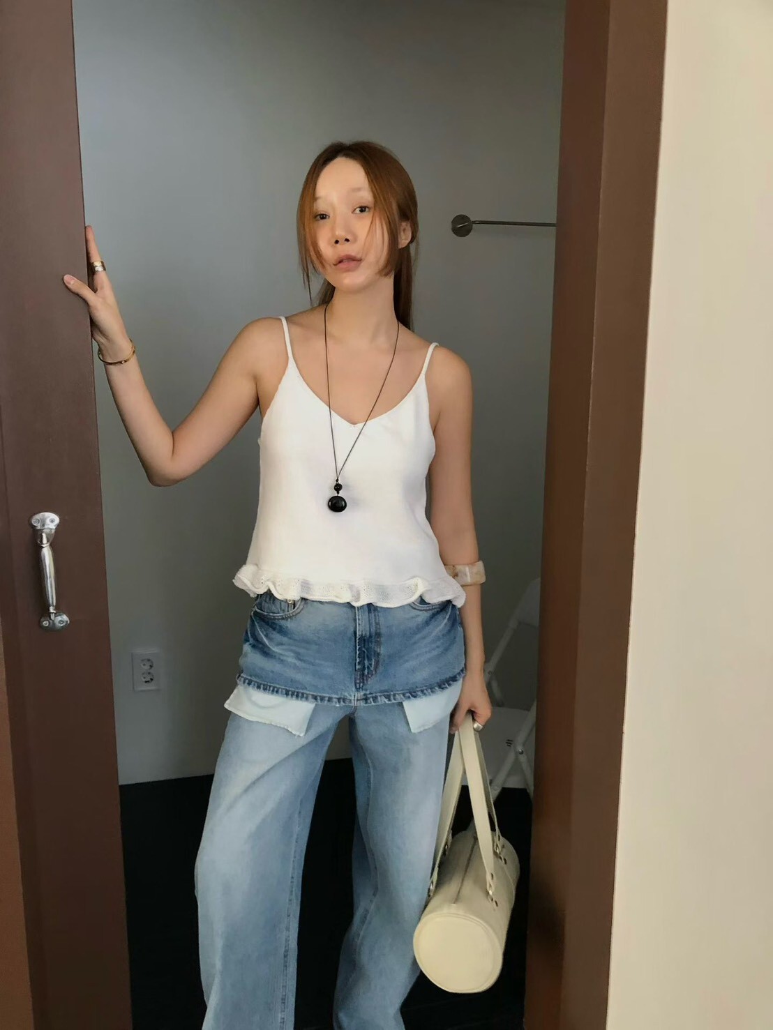 #AF54下擺木耳針織背心(黑/白)