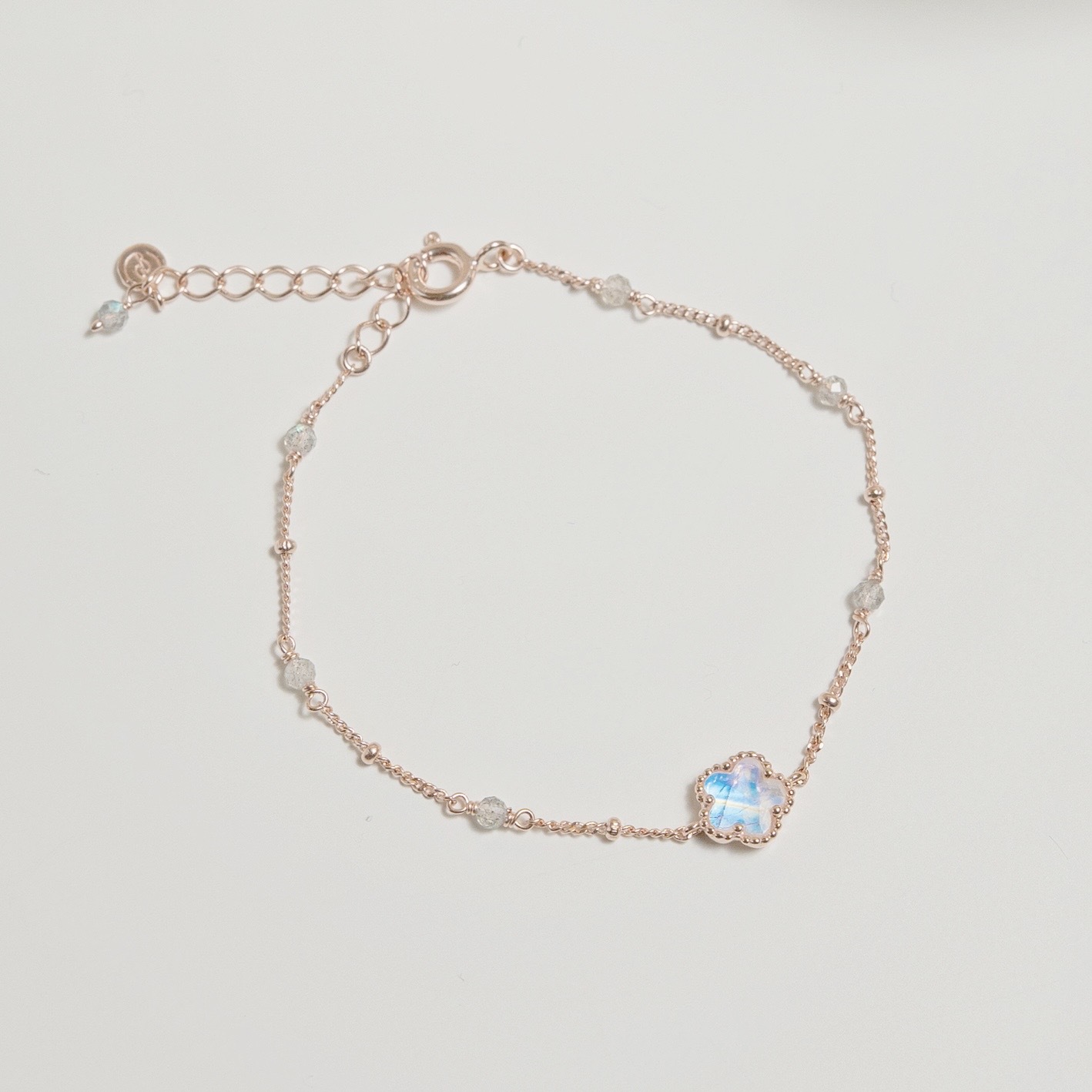 滾珠邊花朵月光拉長石細珠手鍊