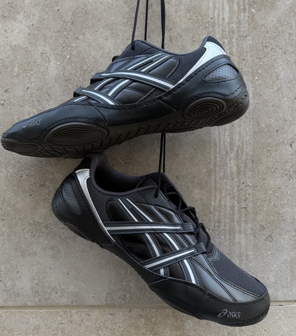 ASICS 休閒鞋 HYPERSYNC  黑銀 薄底 復古 男女 1203A879021