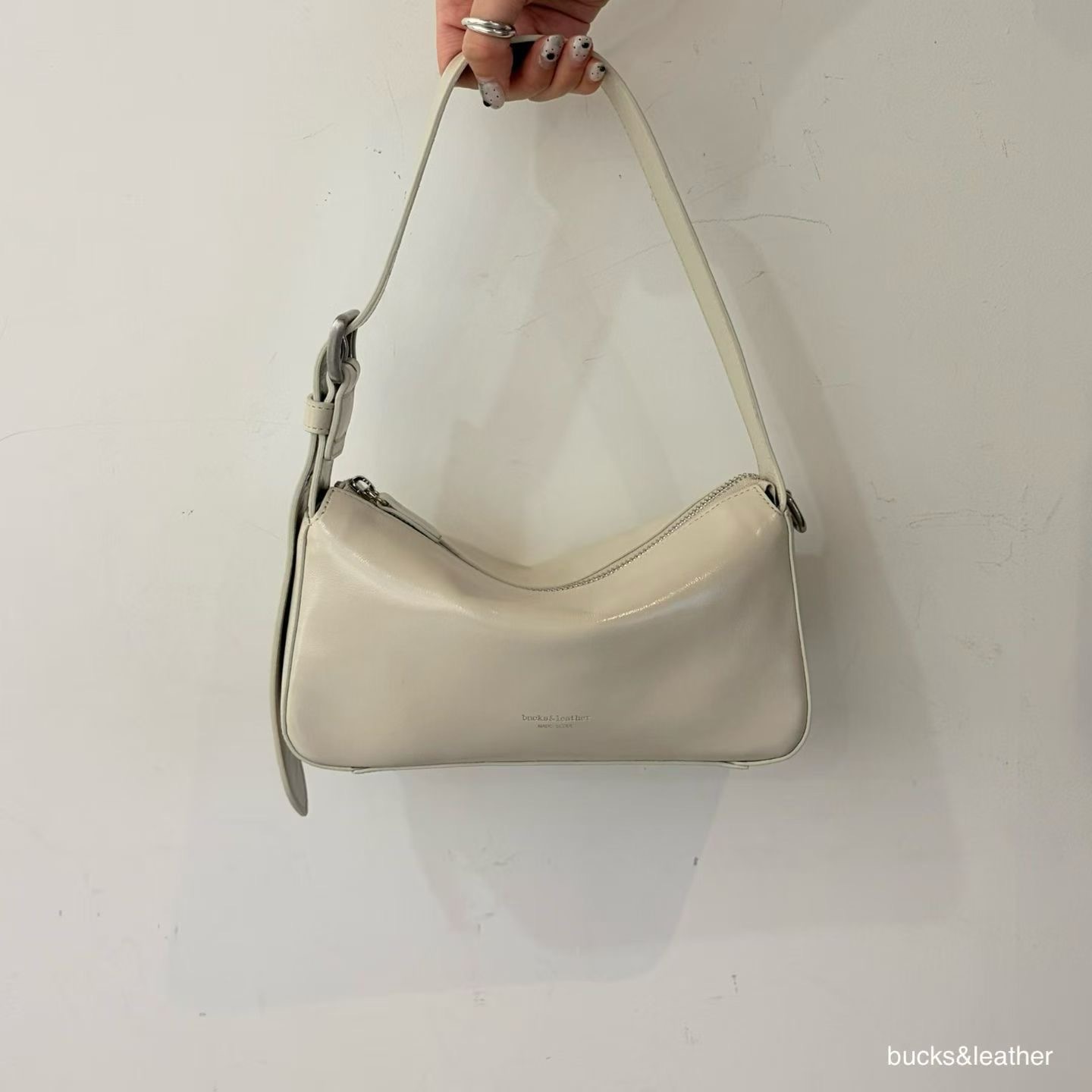 SS26 枕頭手提包