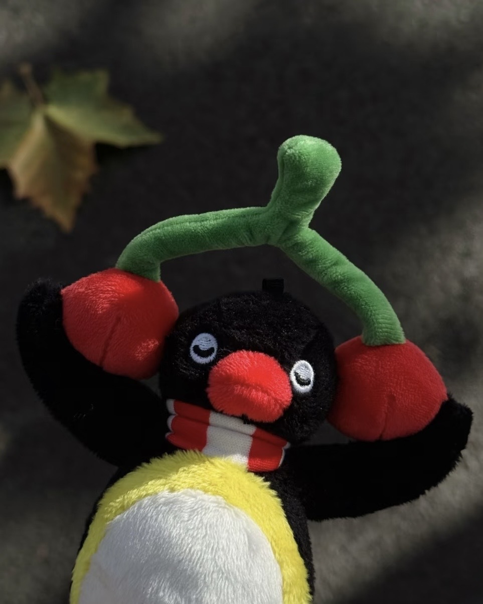 PINGU 企鵝家族 正版授權 創意水果系列 櫻桃 蘋果 鑰匙圈 吊飾 / 預購