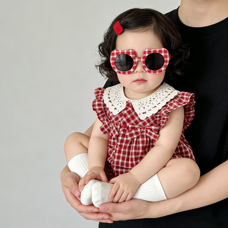 BYC03OP002RD  日系萌娃紅格紋鏤空蕾絲領夾衣