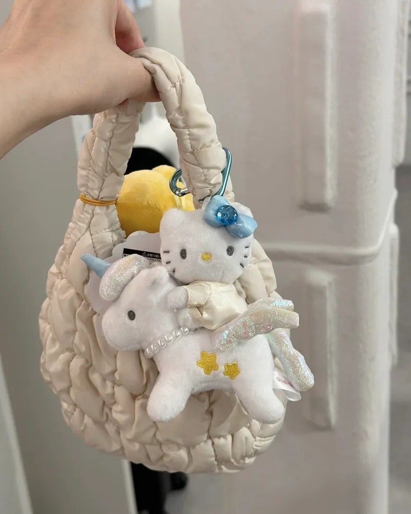 Hello Kitty 凱蒂貓 KITTY貓  獨角獸 吊飾 鑰匙圈  黑色 / 白色