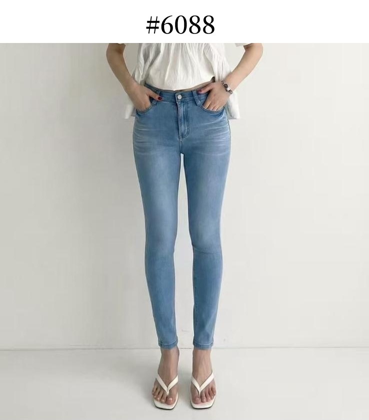 HW05 牛奶冰絲 S:腰26-30 HIP33-37 長36 M:腰28-32 HIP35-39 長36 L:腰29-33 HIP37-41 長36.5 XL:腰31-35 HIP38-42 長37 $399 (一口價)