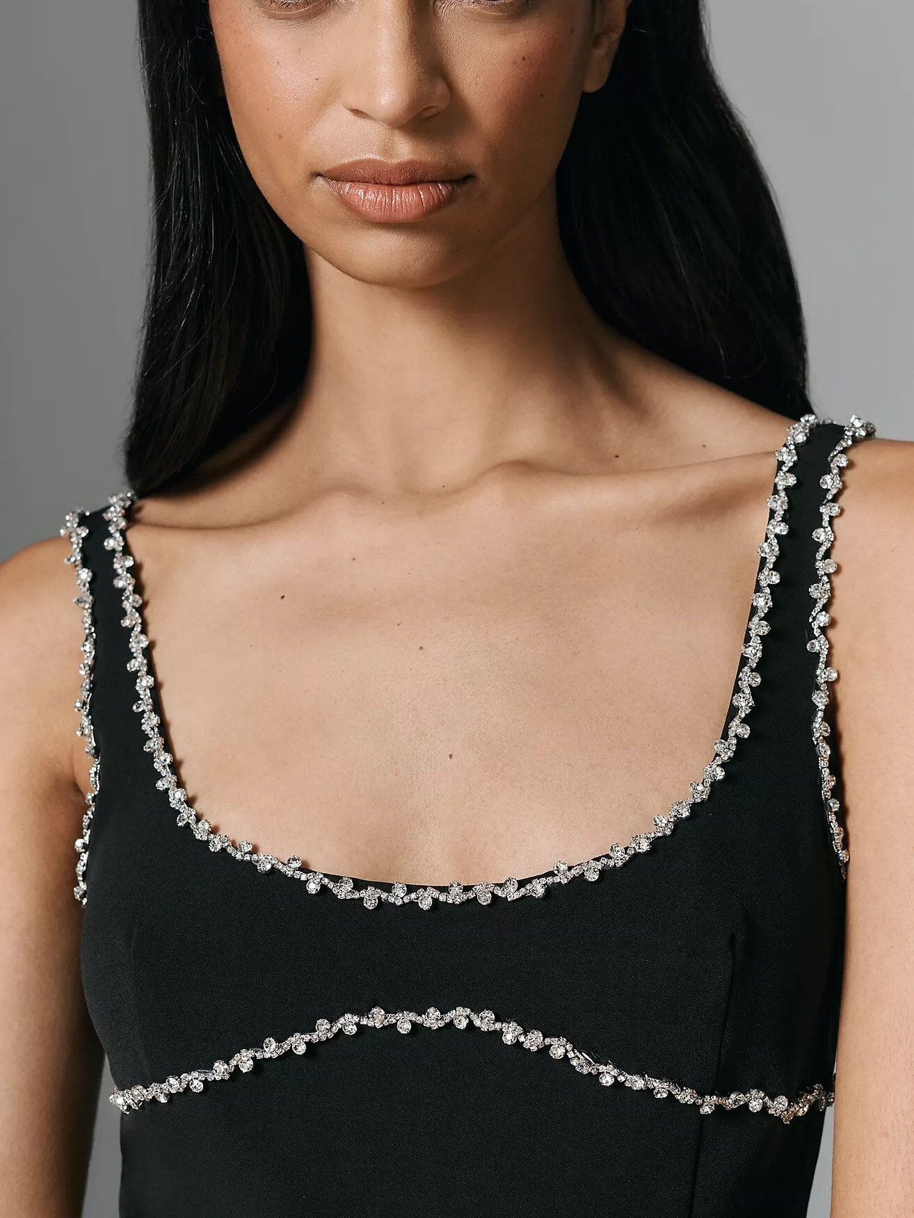 Lux Crystal黑色水晶鑽寶石馬甲胸飾邊百摺Mini Dress