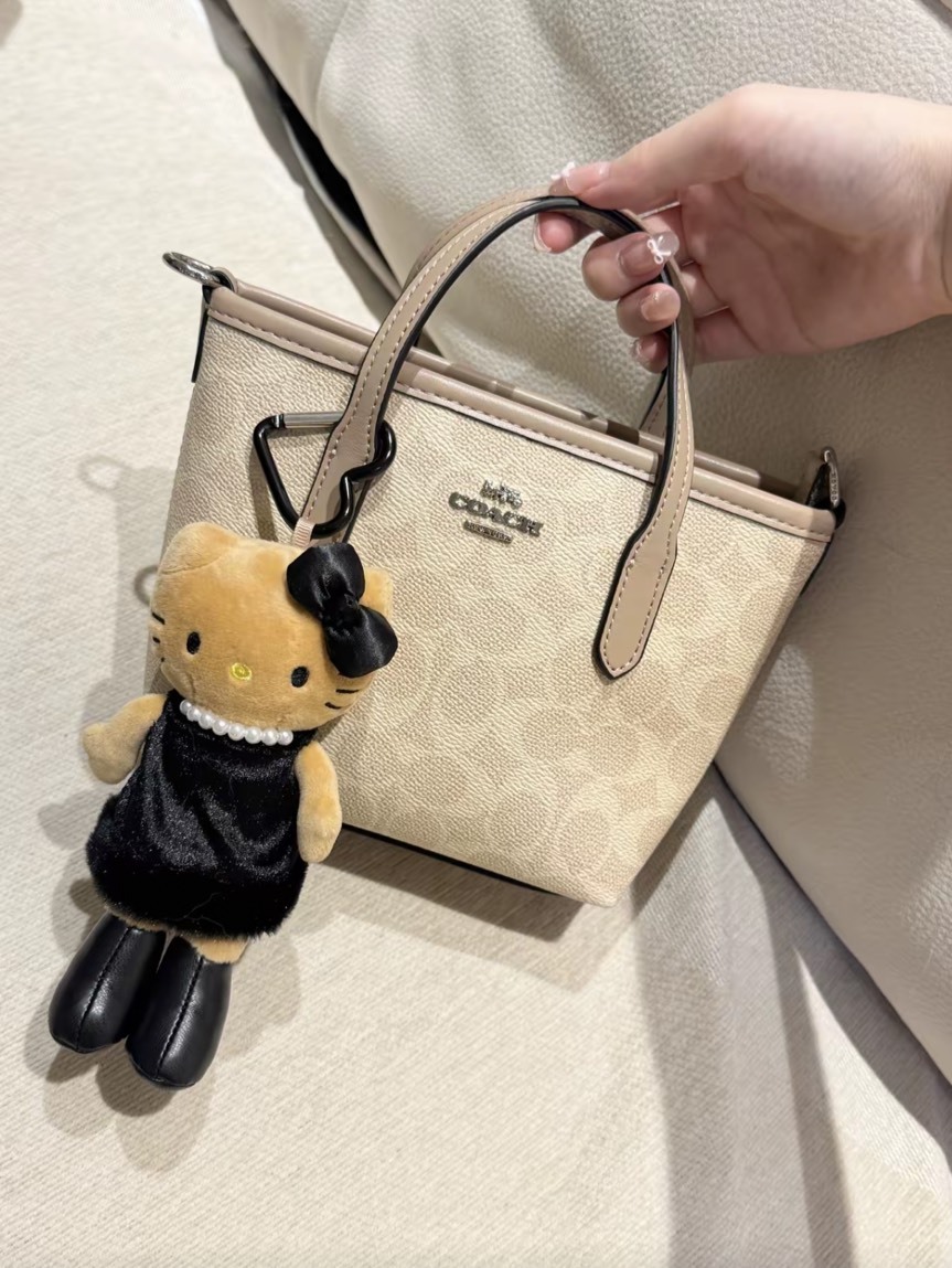 Hello Kitty 凱蒂貓 KITTY貓 長腿 KITTY 吊飾 鑰匙圈  5款