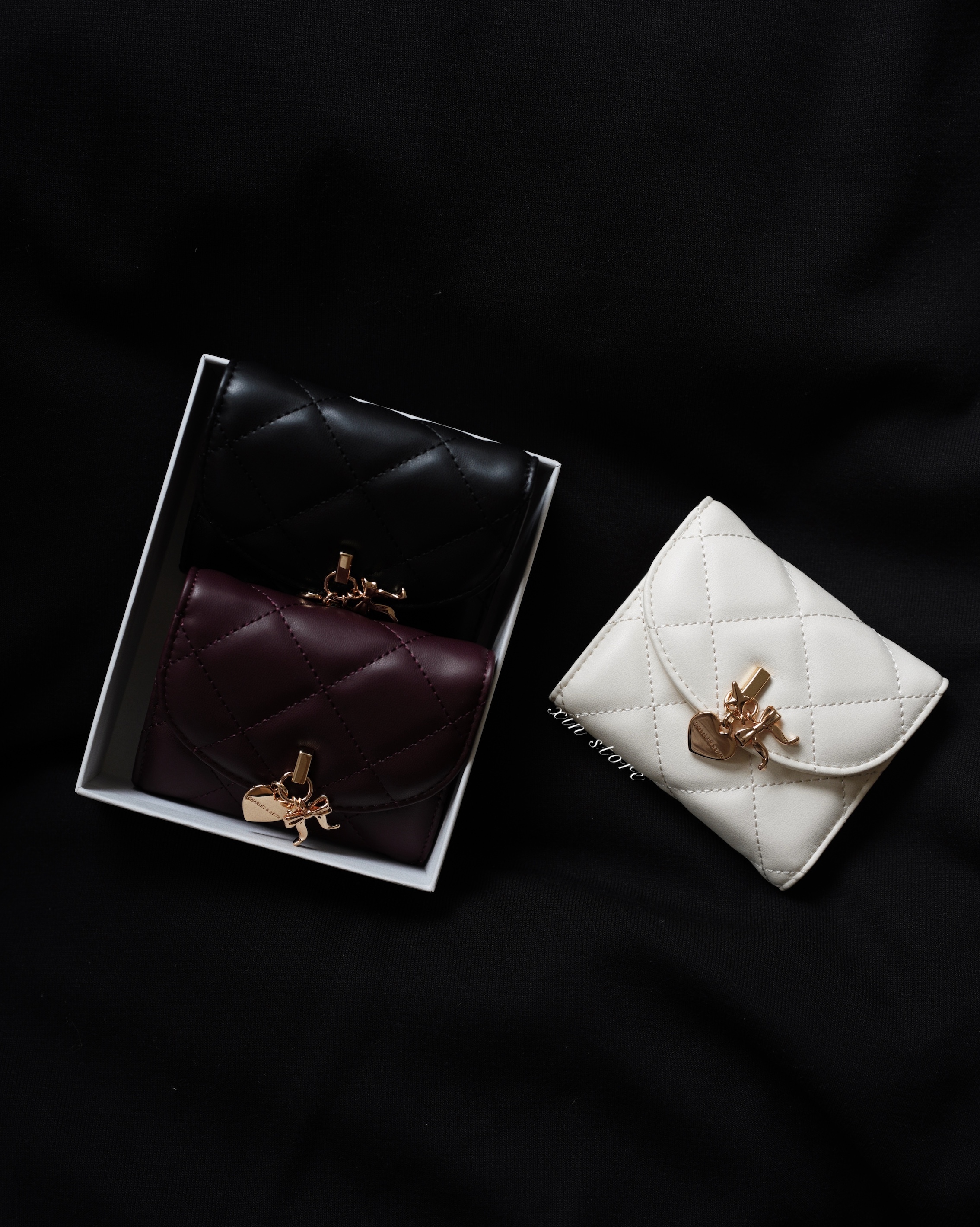 <超美>Charles & Keith 小CK  Arrietty 金屬 蝴蝶結 愛心釦 小香風 菱格 短夾 3色