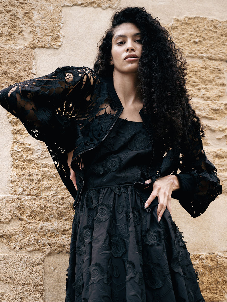 鏤空蕾絲拉鍊外套