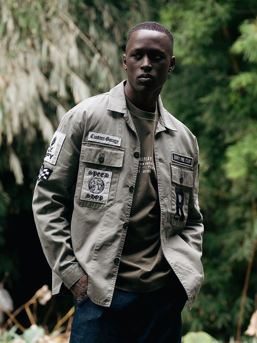 軍綠色布貼襯衫夾克