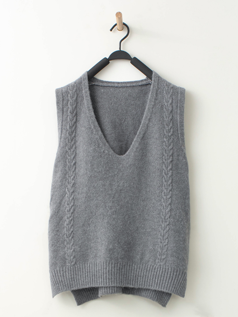 慵懶感素色v領麻花開衩針織背心