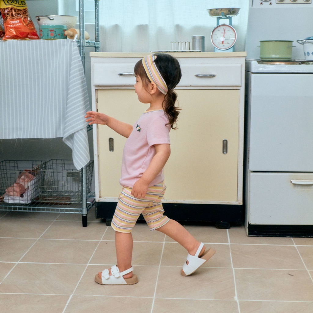 正韓夏 1stblue 彩虹條紋五分內搭褲